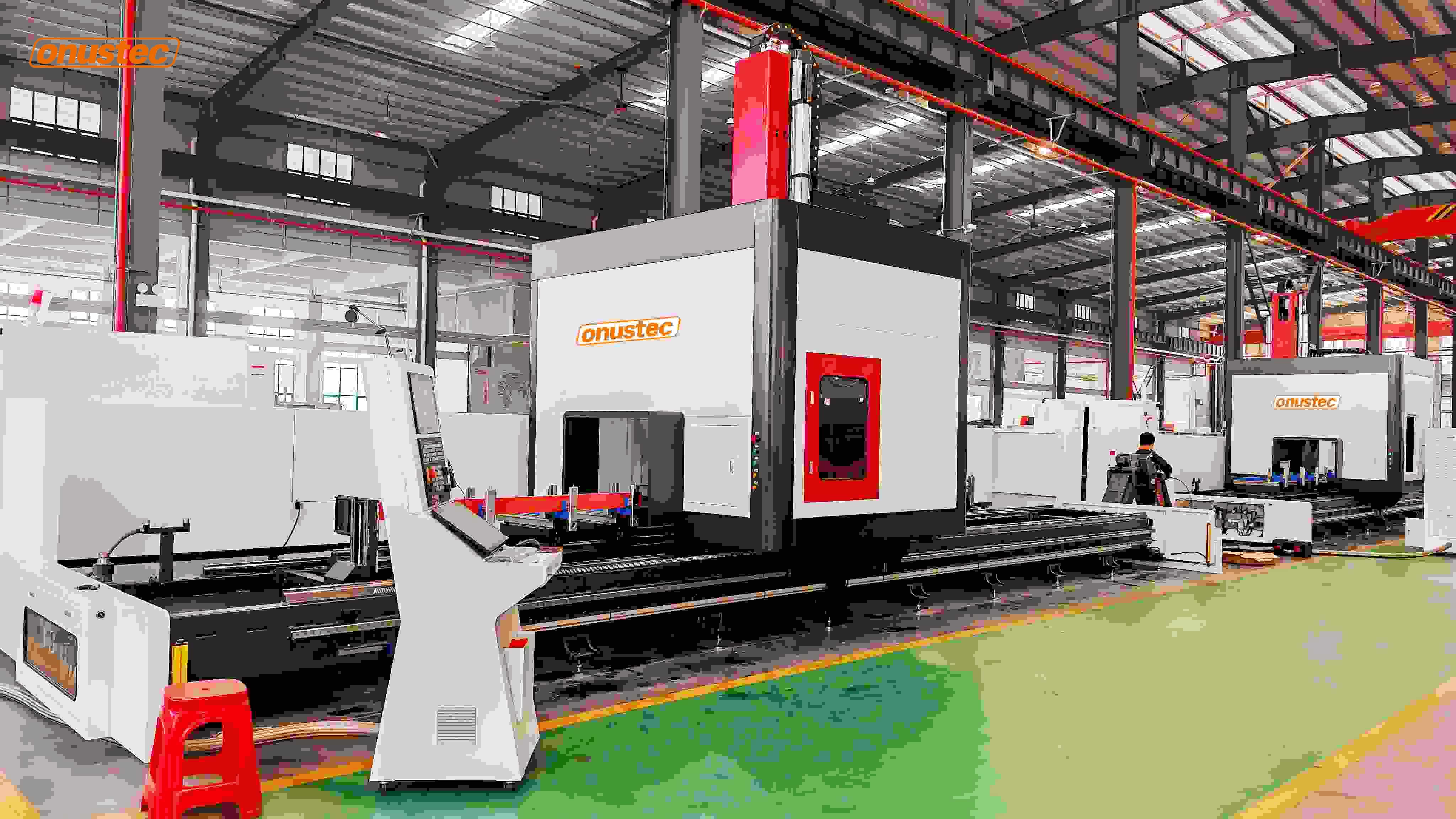 Onustec 5-Achsen-CNC-Bearbeitungszentrum 1 