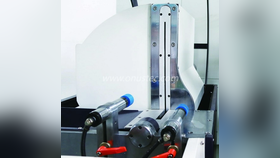 Was ist eine 3-Achsen-CNC-Doppelgehrungssäge und wie funktioniert sie?