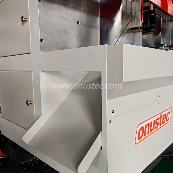 CNC-Maschine zum Schneiden von Aluminium