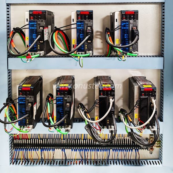 7-Achsen-Fassaden-CNC-Doppelgehrungssäge